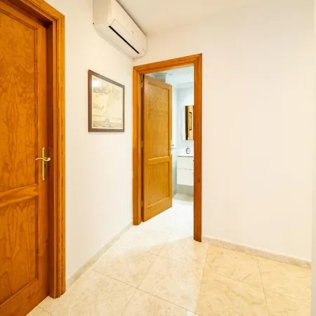 Cava, En Apartment *