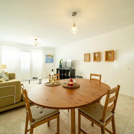Cava, En Apartment